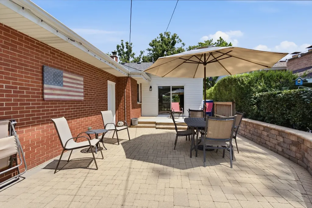 1125 61ST Street Downers Grove IL 60516