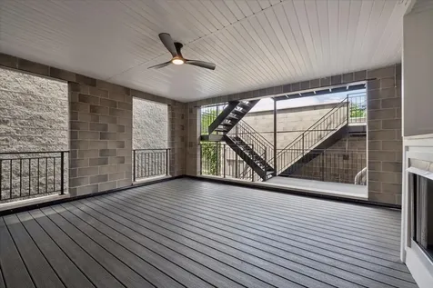 3739 North Clifton Avenue Chicago IL 60613