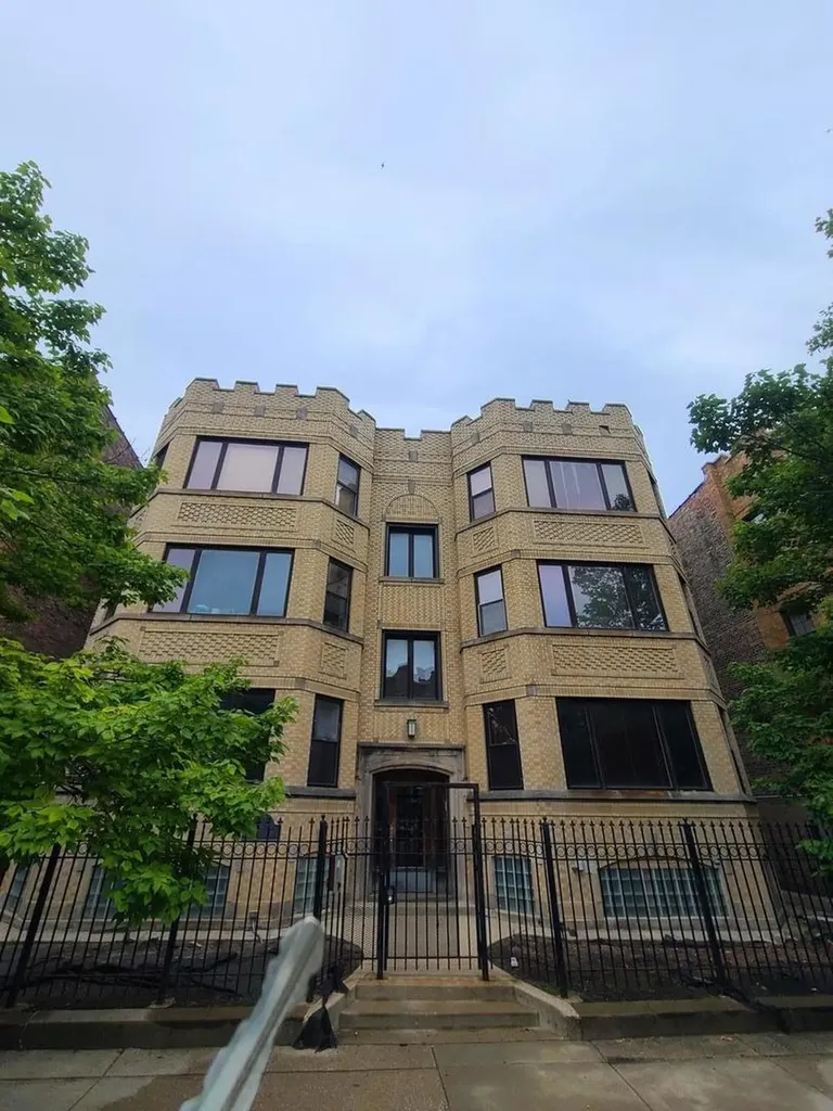 1748 East 73rd Place Chicago IL 60649