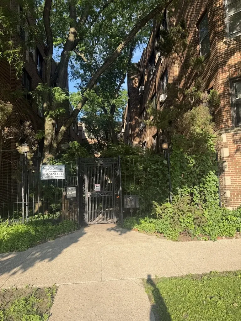 5463 South Ingleside Avenue Chicago IL 60615