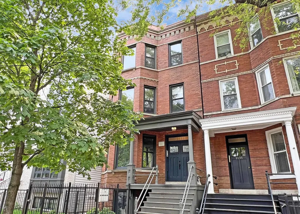 2133 West Crystal Street Chicago IL 60622
