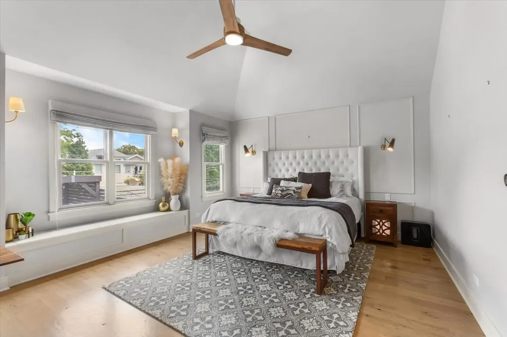 4123 North Oakley Avenue Chicago IL 60618