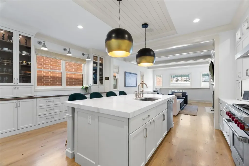 4123 North Oakley Avenue Chicago IL 60618