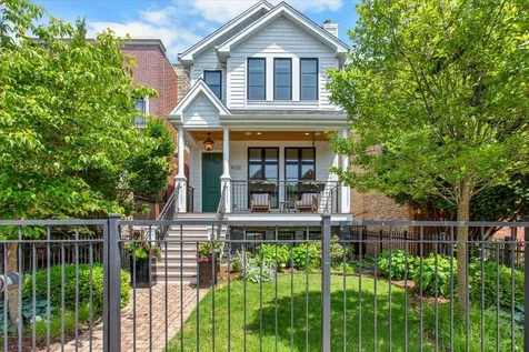 4123 North Oakley Avenue Chicago IL 60618