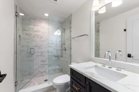 4123 North Oakley Avenue Chicago IL 60618