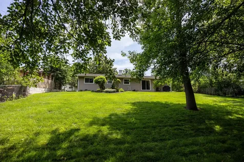 2818 Limerick Drive Cary IL 60013