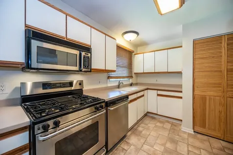 2818 Limerick Drive Cary IL 60013