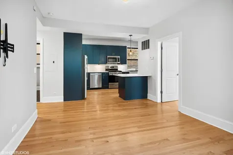7635 North Greenview Avenue Chicago IL 60626