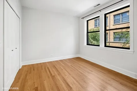 7635 North Greenview Avenue Chicago IL 60626