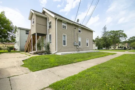 592 North Dearborn Avenue Kankakee IL 60901