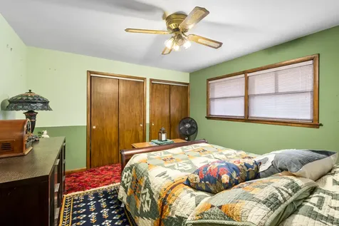 11109 South Avenue J Chicago IL 60617