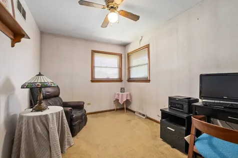 11109 South Avenue J Chicago IL 60617