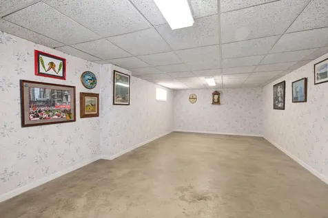 11109 South Avenue J Chicago IL 60617