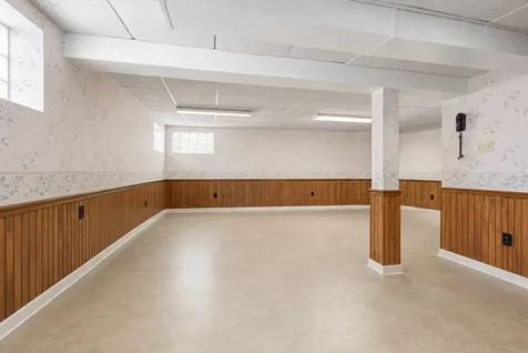 11109 South Avenue J Chicago IL 60617
