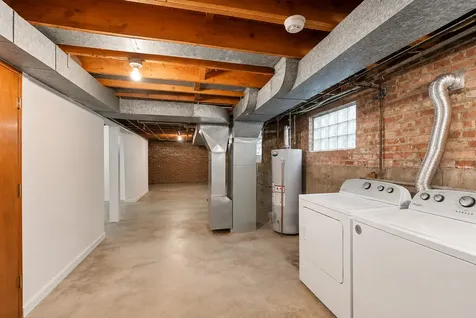 11109 South Avenue J Chicago IL 60617
