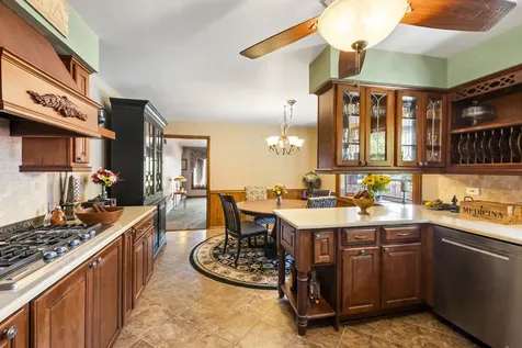 11109 South Avenue J Chicago IL 60617