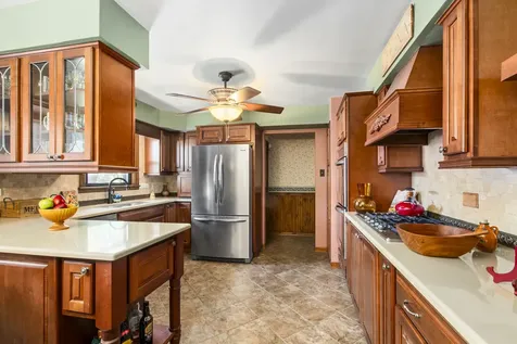 11109 South Avenue J Chicago IL 60617