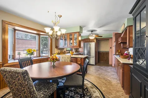 11109 South Avenue J Chicago IL 60617