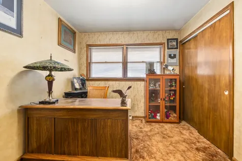11109 South Avenue J Chicago IL 60617