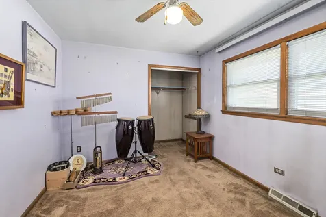 11109 South Avenue J Chicago IL 60617