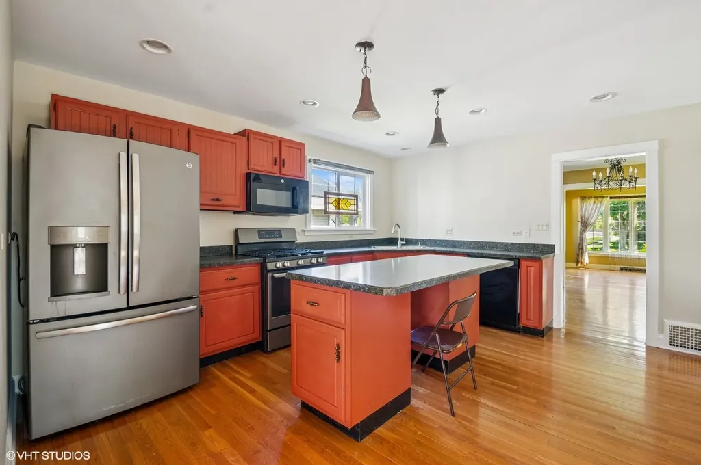 344 West Maple Street Lombard IL 60148