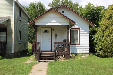339 12TH Street East Moline IL 61244