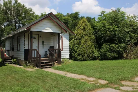 339 12TH Street East Moline IL 61244