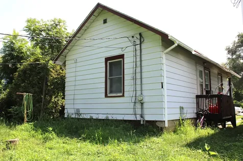 339 12TH Street East Moline IL 61244