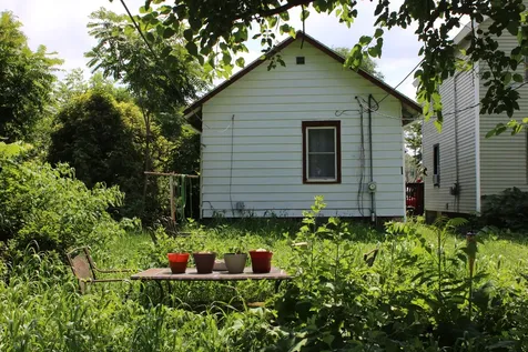 339 12TH Street East Moline IL 61244