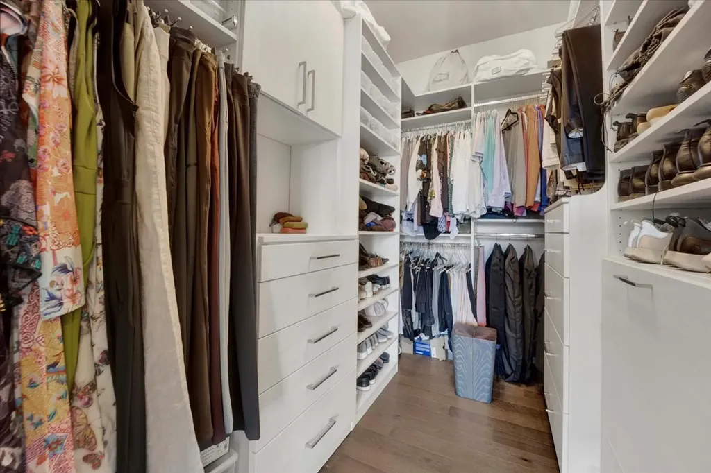 2773 North Hampden Court Chicago IL 60614