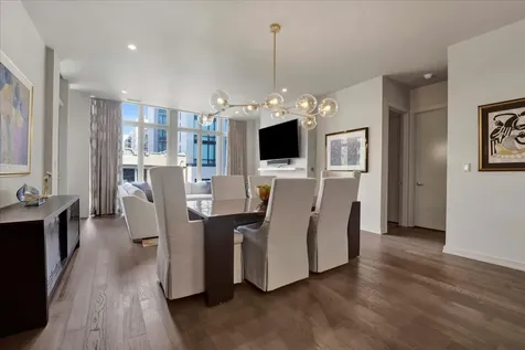 2773 North Hampden Court Chicago IL 60614