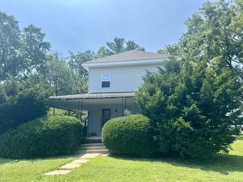 105 North Jackson Street Philo IL 61864