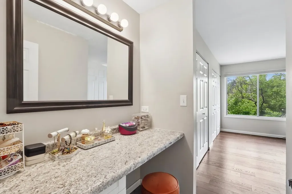 1610 Durham Court Darien IL 60561