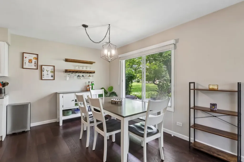 1610 Durham Court Darien IL 60561