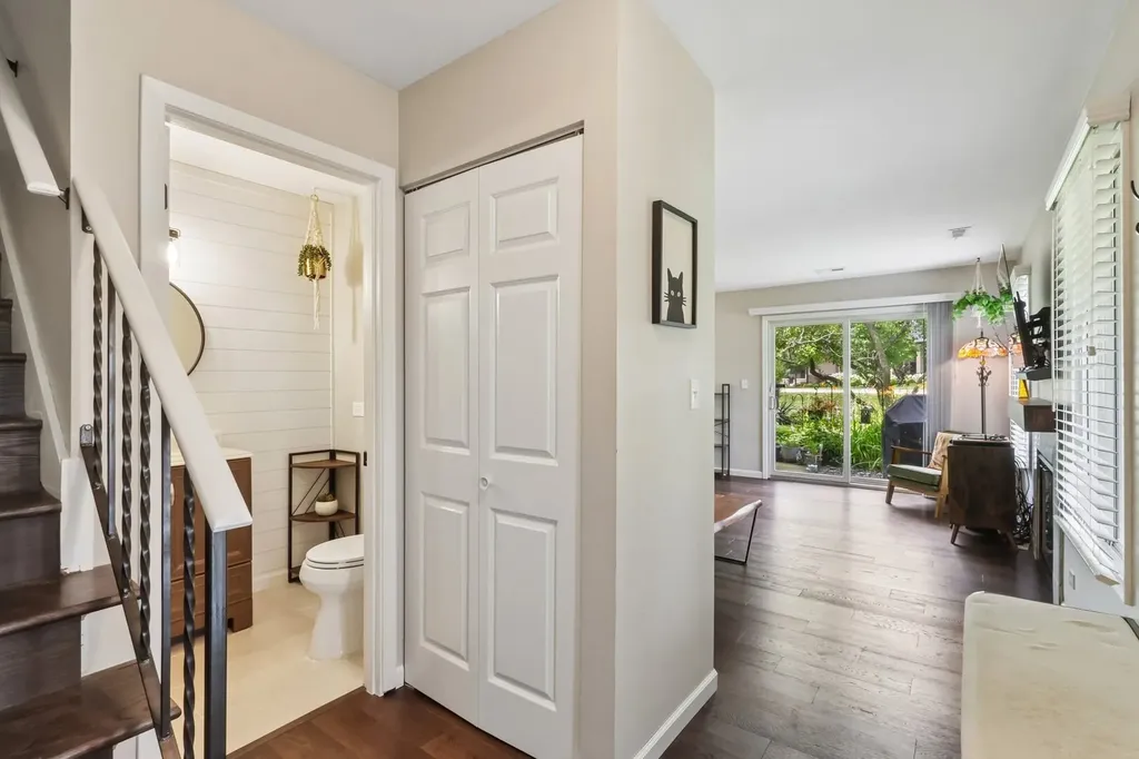 1610 Durham Court Darien IL 60561