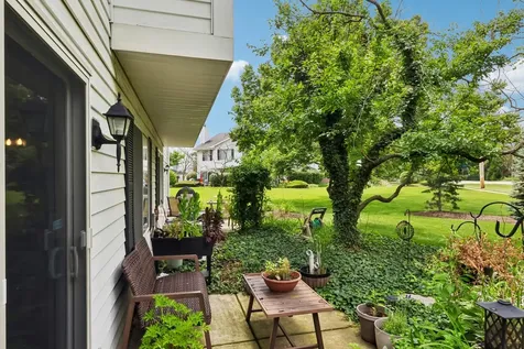 1610 Durham Court Darien IL 60561