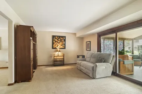 580 Sycamore Lane Wheeling IL 60090