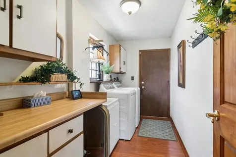 580 Sycamore Lane Wheeling IL 60090