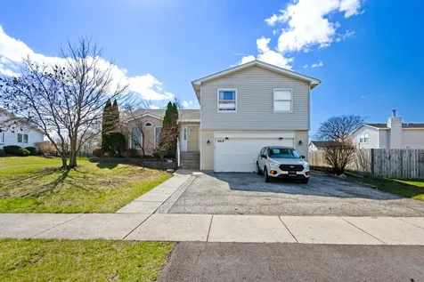649 Hiawatha Drive Carol Stream IL 60188