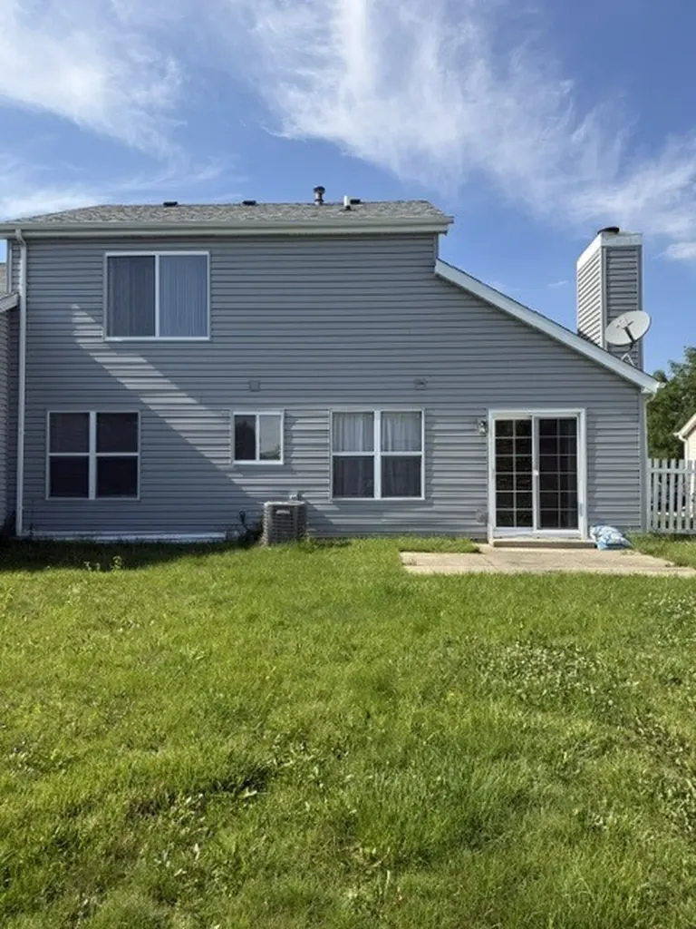 1260 Trinity Drive Carol Stream IL 60188