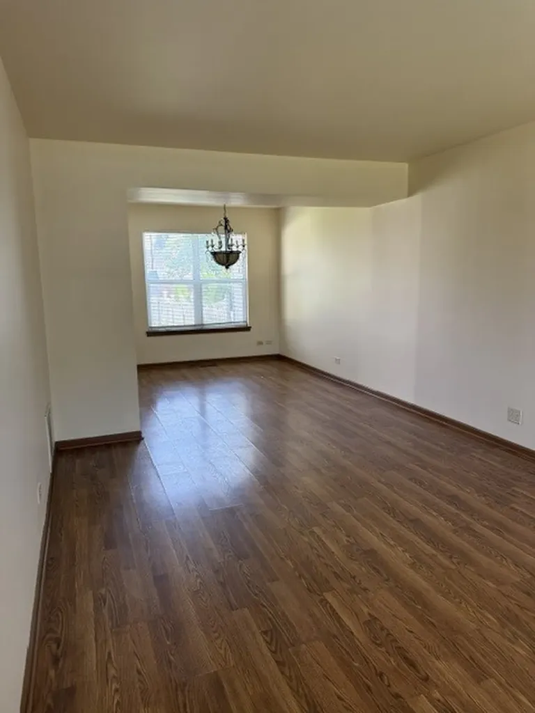1260 Trinity Drive Carol Stream IL 60188