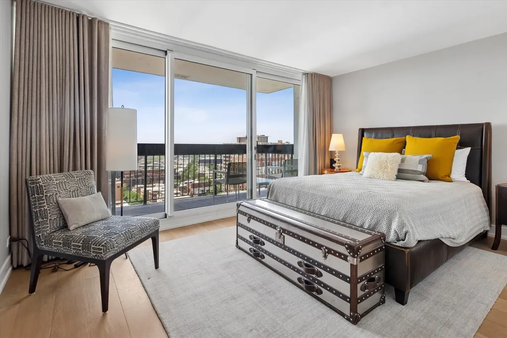 3470 North Lake Shore Drive Chicago IL 60657