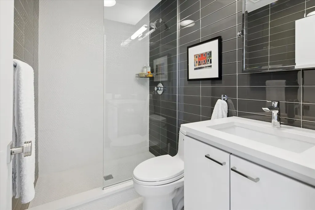 3470 North Lake Shore Drive Chicago IL 60657
