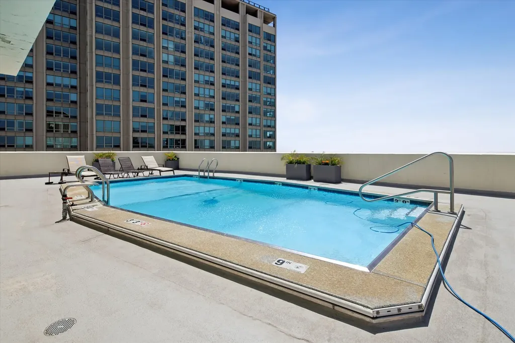 3470 North Lake Shore Drive Chicago IL 60657