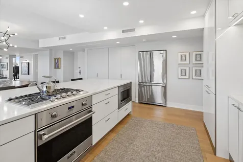 3470 North Lake Shore Drive Chicago IL 60657