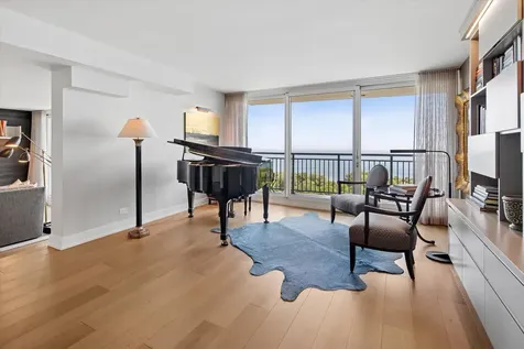 3470 North Lake Shore Drive Chicago IL 60657