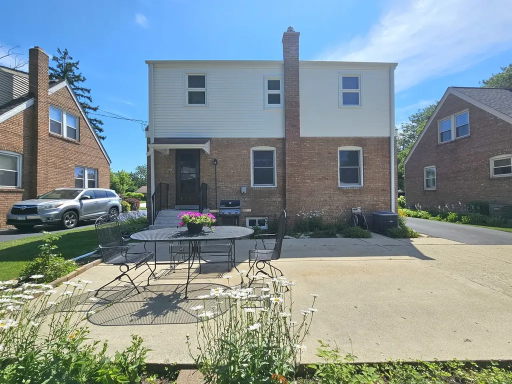1014 South Summit Avenue Villa Park IL 60181
