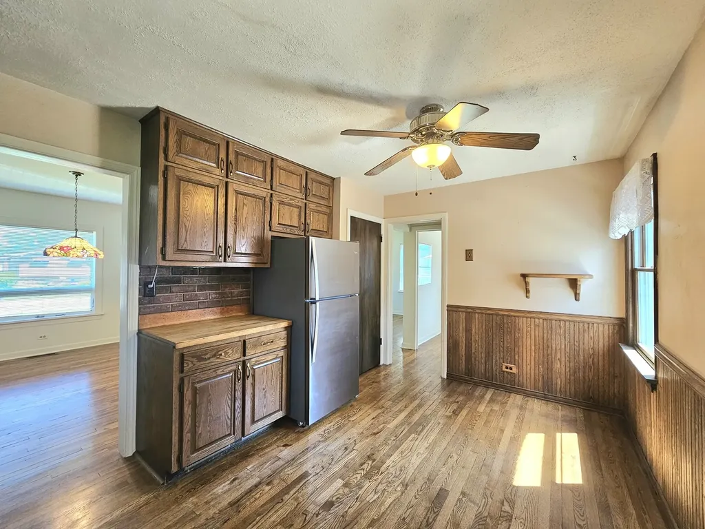 1014 South Summit Avenue Villa Park IL 60181