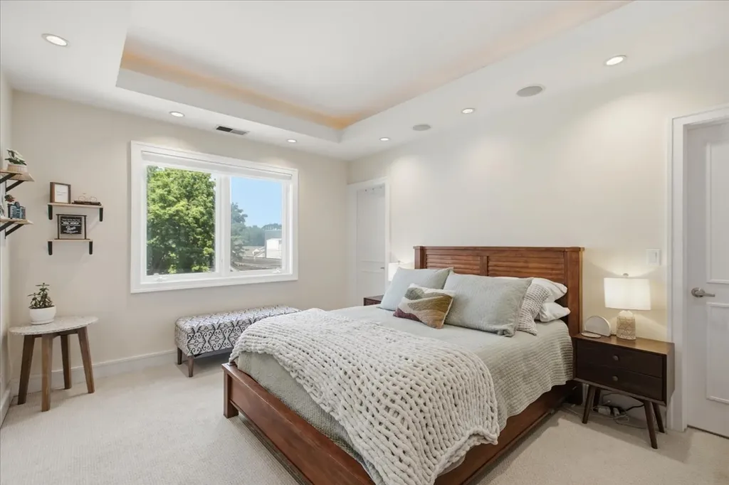 2627 North Sheffield Avenue Chicago IL 60614