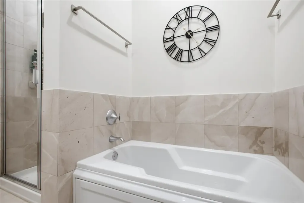 2627 North Sheffield Avenue Chicago IL 60614